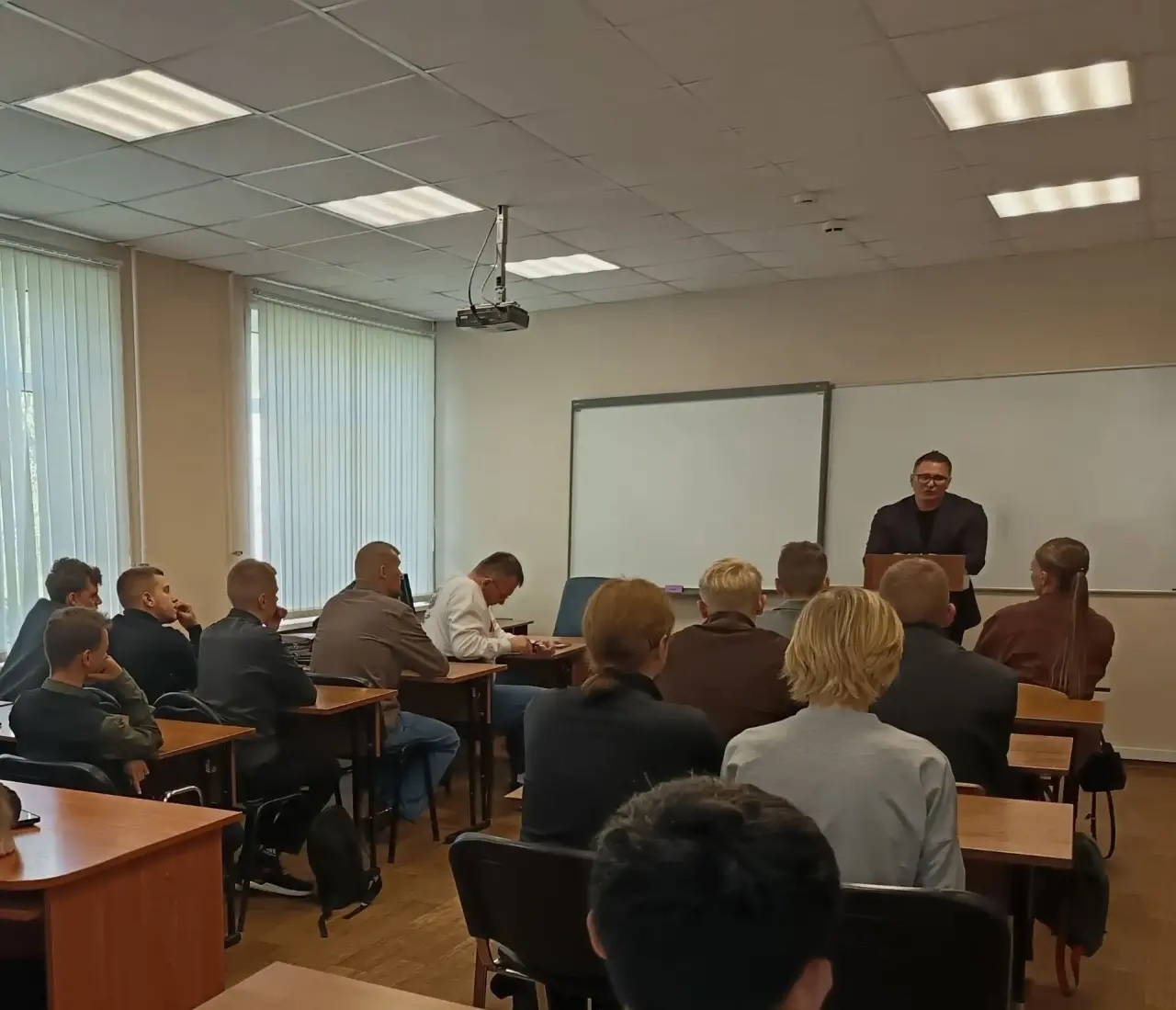 В сентябре 2026 г. состоялась встреча председателя ДОСААФ Тв...